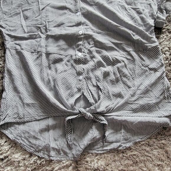 Jones New York Button Down Blouse - Picture 4 of 8